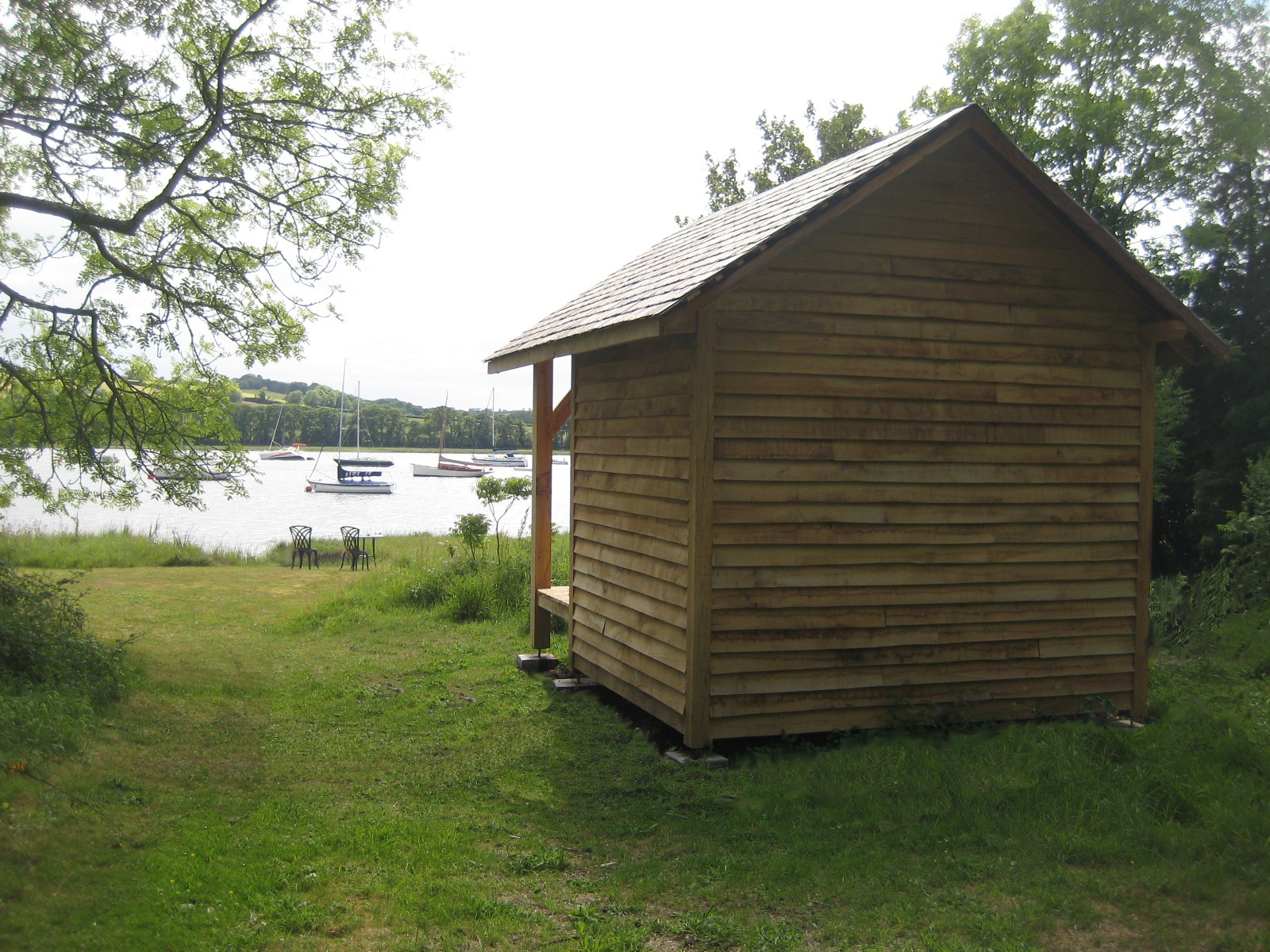 oak timber framed cabin on river tamar devon